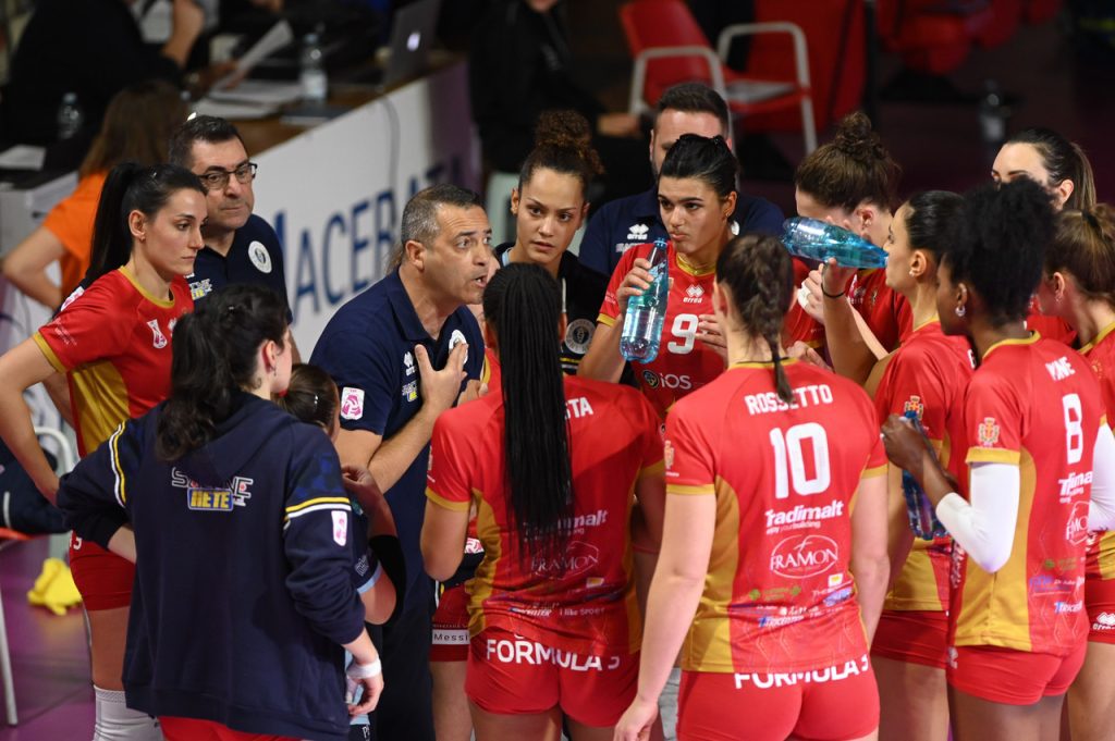 Akademia Città Di Messina, a Perugia sfida la capolista Bartoccini-Fortinfissi. Coach Bonafede: “L’avversario di turno merita la testa della classifica”